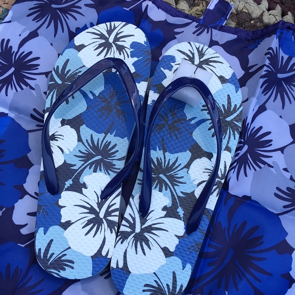 Floral Design Sandals with matching Tote - Picture 2 of 4